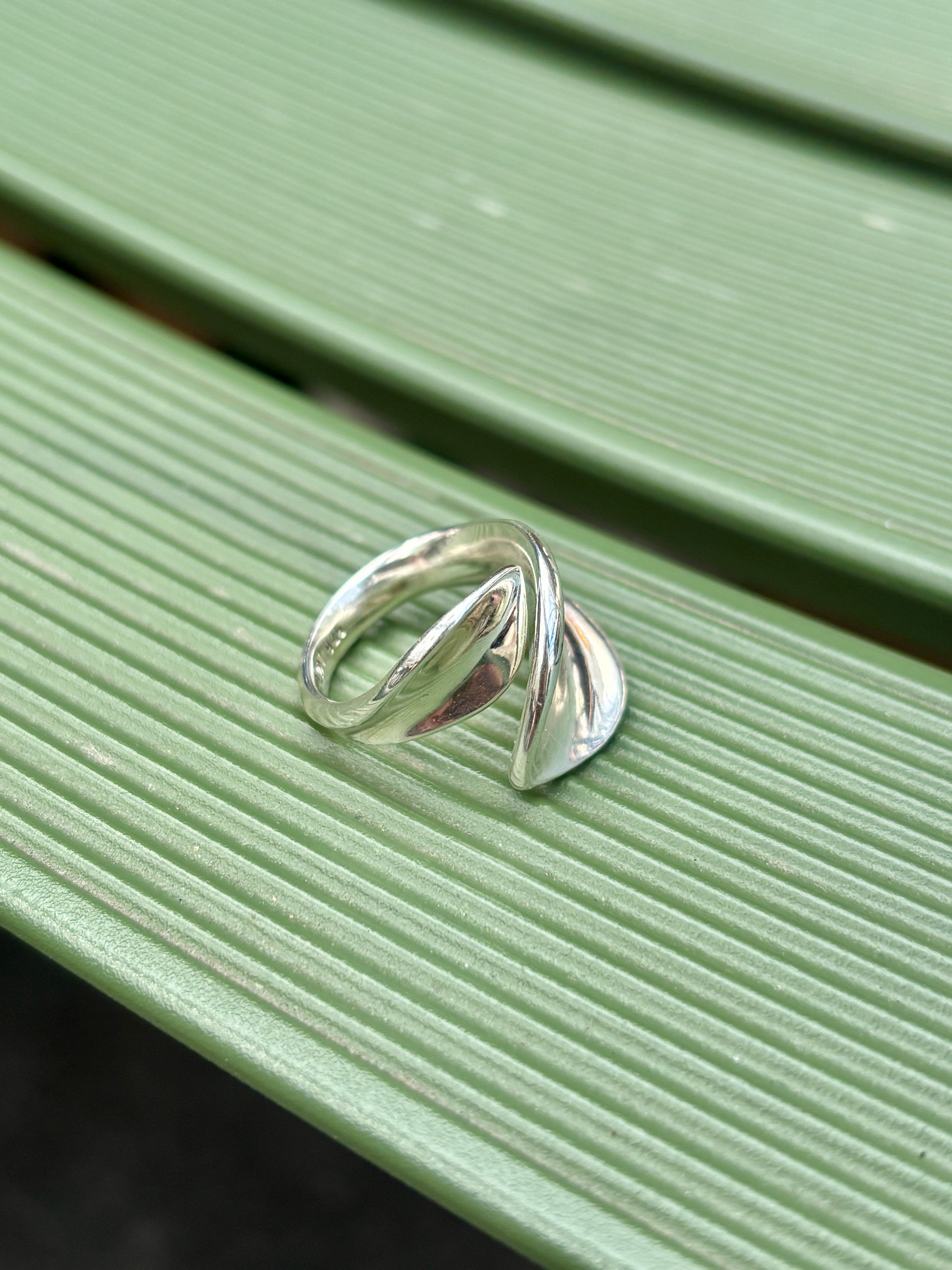 'Leaf me on' ring - Pre-ordering