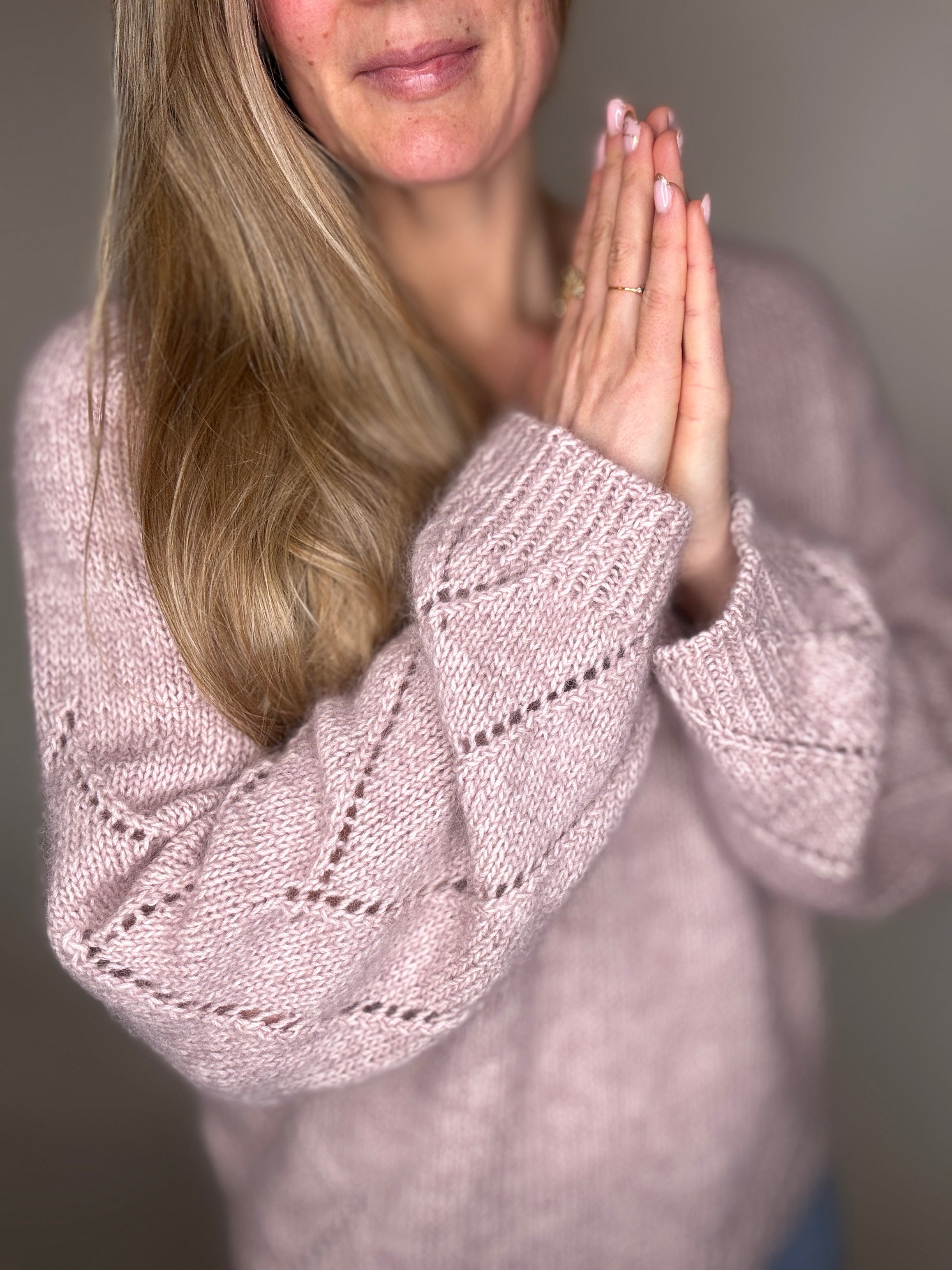 English - DiamondLine Sweater VNeck