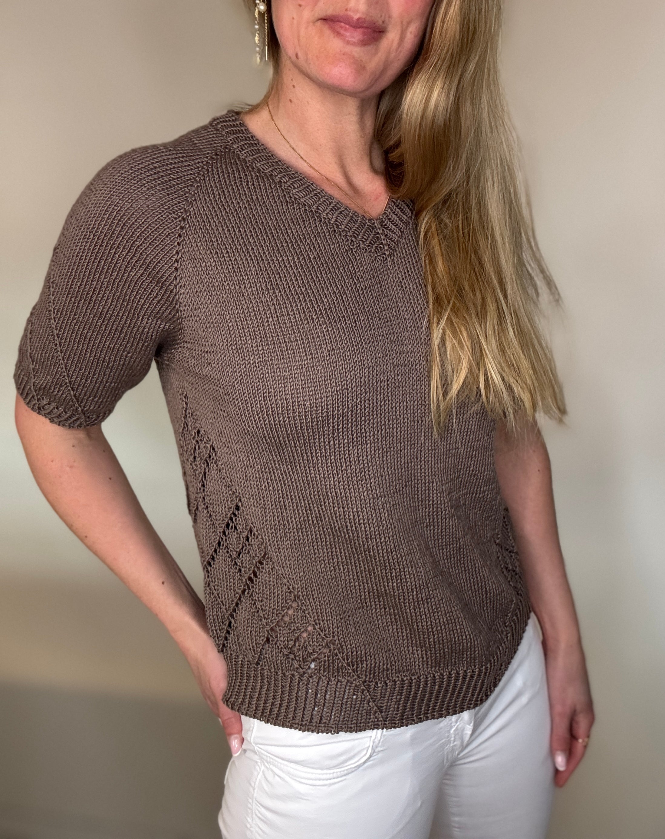 English - DiamondLine Tee VNeck